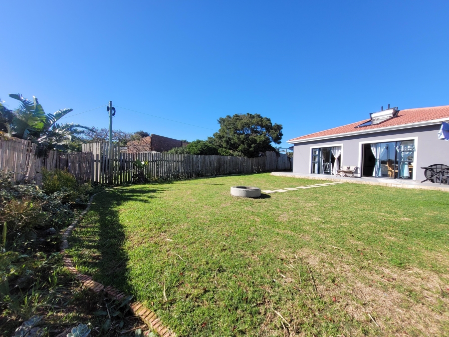 3 Bedroom Property for Sale in Wavecrest Eastern Cape